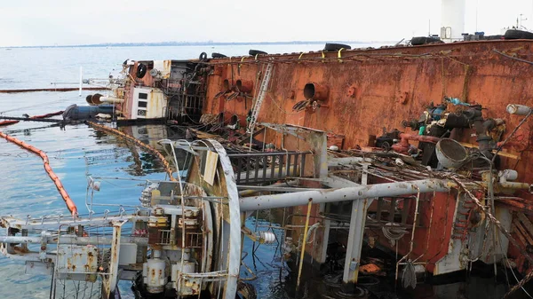 Close Sunken Drowned Oil Tanker Ship Odessa Wreck Overturned Oil — Stock Photo, Image