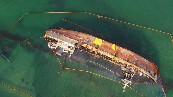 Aerial Top View Overturned Broken Rusty Oil Tanker Ship Shallow — Stock Photo, Image