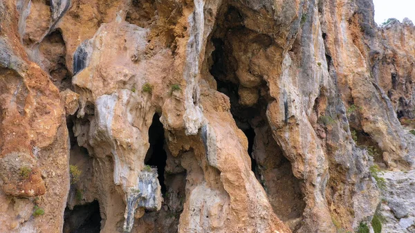 Närbild Bergets Steniga Klippa Detaljerad Bild Eroderad Bergformation Sandsten Berg — Stockfoto