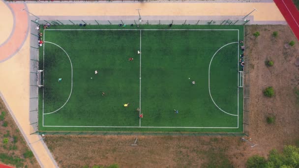 Aereo Drone Vista Dall Alto Persone Che Giocano Calcio Giocatori — Video Stock