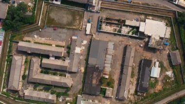 Eski terk edilmiş depoların en iyi manzarası. İHA 'dan hava görüntüsü.