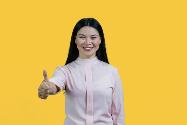 Portrait Young Happy Cheerful Asian Woman Giving Thumb Isolated Yellow — Stock Photo, Image