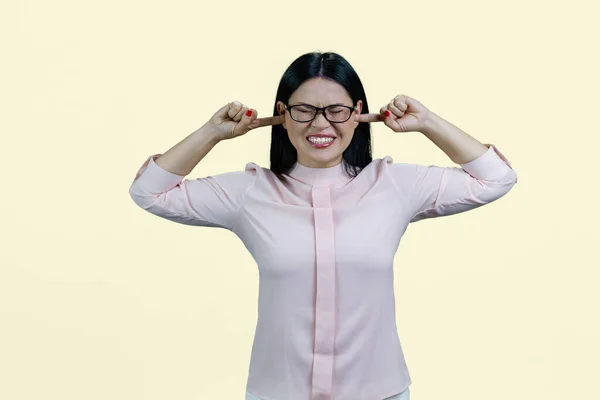Portrait Young Asian Woman Putting Fingers Her Both Ears Isolated — Stock Photo, Image