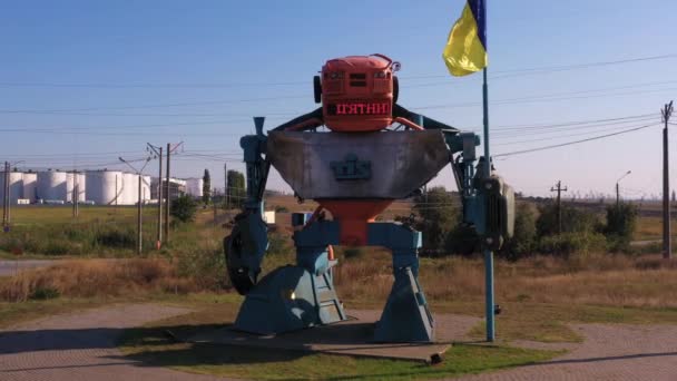 Odesa Ucraina 2021 Transformator Robot Oțel Gigant Steag Ucrainean Robotul — Videoclip de stoc