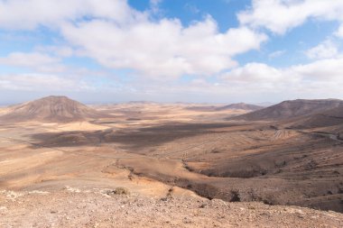 Fuertaventura manzarası Mirador de Vallebron dağından.