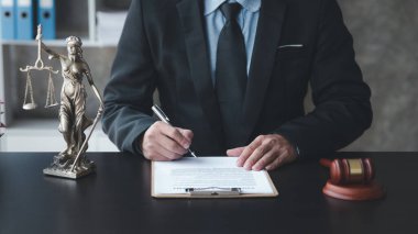 Lawyer concepts to testify to clients and to provide counseling in cases, to provide legal relief, to maintain law and fairness, to proceed with transparency, to attorneys to defend cases in court.