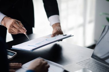 Groups of people joining in discussions, business meetings, startup company sales team meetings, brainstorming and summary of company performance. Business strategy management concept.