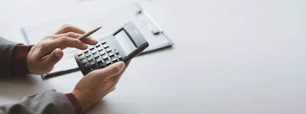 Businessman Using Calculator Calculate Numbers Company Financial Documents Analyzing Historical — Foto de Stock