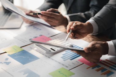 Groups of people joining in discussions, business meetings, startup company sales team meetings, brainstorming and summary of company performance. Business strategy management concept.