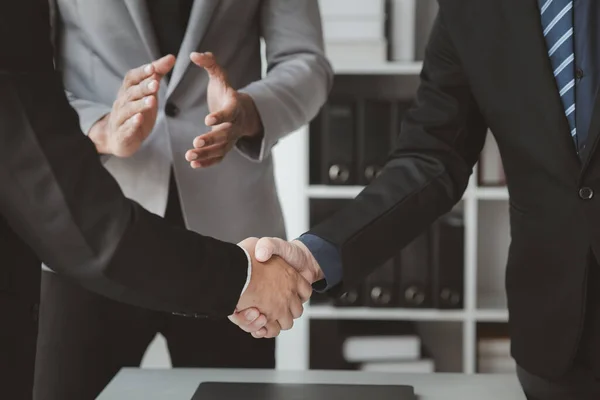 Business Investor Group Holding Hands Two Businessmen Agreeing Business Together — Photo