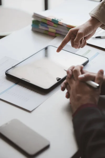 stock image Groups of people joining in discussions, business meetings, startup company sales team meetings, brainstorming and summary of company performance. Business strategy management concept.