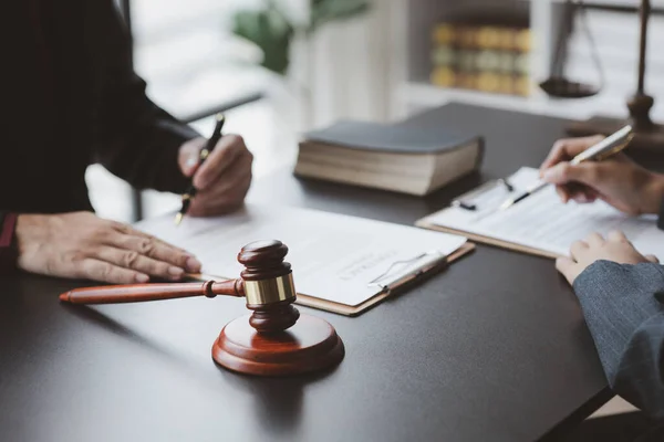 Attorneys Lawyers Advising Clients Defamation Cases Collecting Evidence Bring Charges — Stok fotoğraf