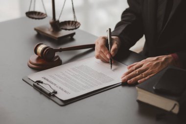 Lawyer concepts to testify to clients and to provide counseling in cases, to provide legal relief, to maintain law and fairness, to proceed with transparency, to attorneys to defend cases in court.