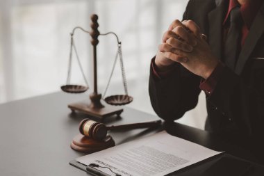 Lawyer concepts to testify to clients and to provide counseling in cases, to provide legal relief, to maintain law and fairness, to proceed with transparency, to attorneys to defend cases in court.