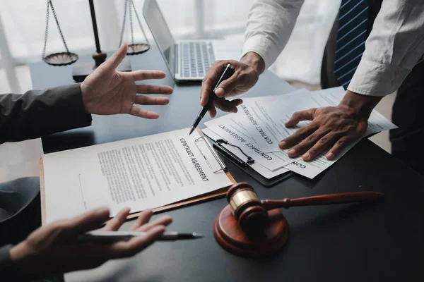 Lawyers Give Advice Clients Draft Contracts Lawyers Seek Legal Information — Stock Photo, Image