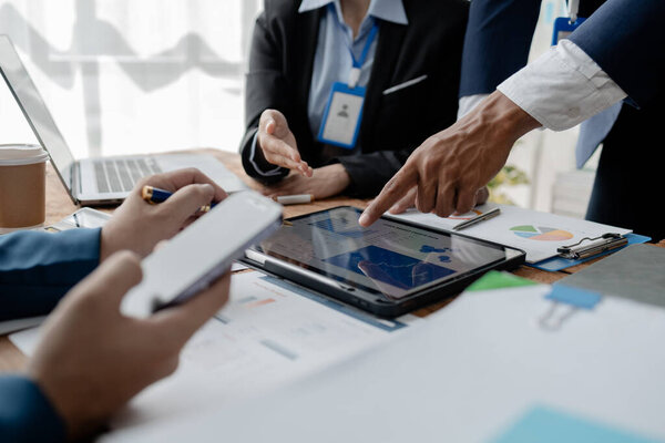 Een Groep Zakenmensen Marketeers Ontmoeten Elkaar Een Bedrijfsvergaderruimte Een Groep — Stockfoto