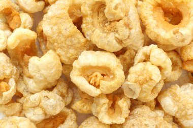 Domuz derisi ya da domuz derisi, kızartılmış domuz derisi, Tayland yemeği..