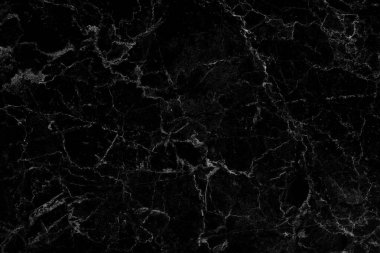 Siyah gri mermer, pürüzsüz parıltı desenli arka plan, doğal desenli fayans taşı zemininin karşı görüntüsü..
