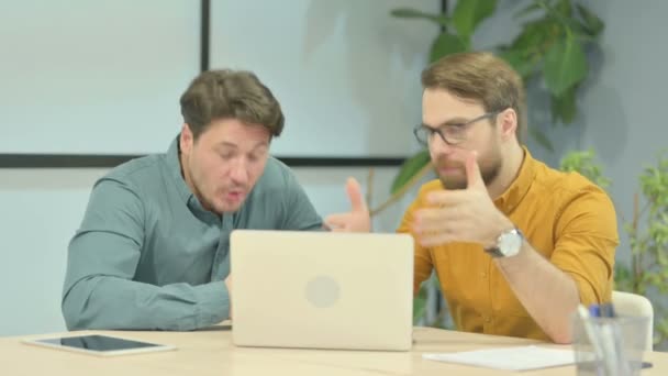 Angry Creative Business People Discussing Problem Office — Vídeo de Stock