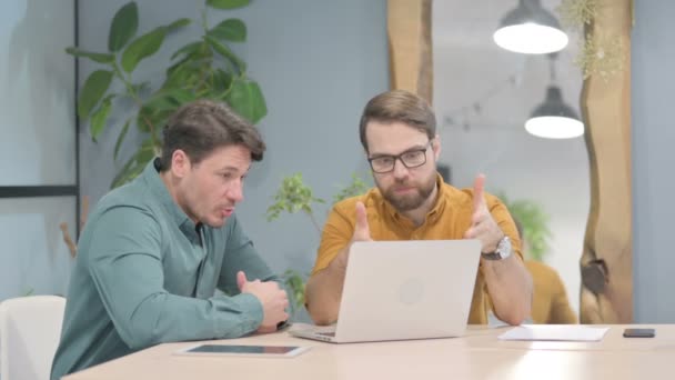 Problems Work Creative Teammates Arguing Each Other — Stock video