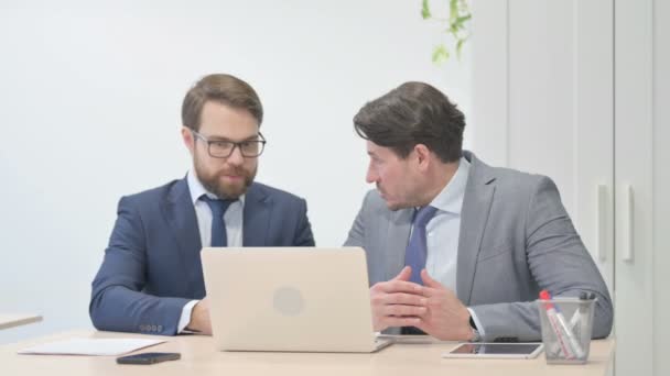 Discussing Businessmen Having Argument Office — Stockvideo