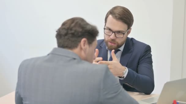 Stressed Businessman Talking Argument Businessman — Vídeos de Stock
