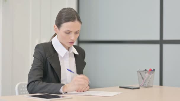 Businesswoman Working Documents Calculating Business Data — Vídeos de Stock