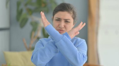 Reddedilen Hareketli Hintli Kadından Hoşlanmama Portresi