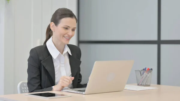 Businesswoman Doing Video Chat Laptop — Stock Fotó