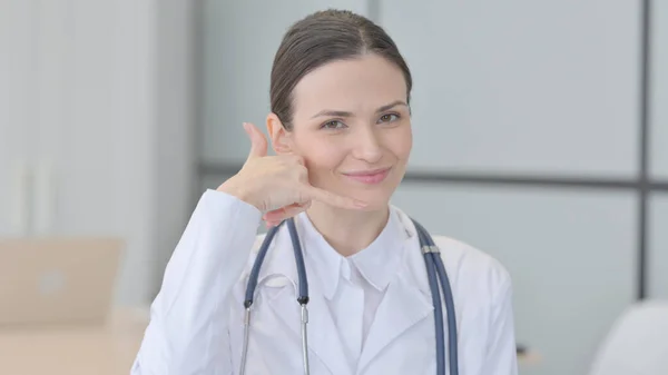 Gesture Call Consultation Help Young Doctor — Fotografia de Stock