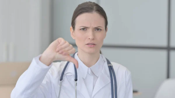 Portrait Young Doctor Doing Thumbs — 图库照片