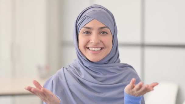 Muzułmanka Hijab Robi Czat Online Wideo — Wideo stockowe