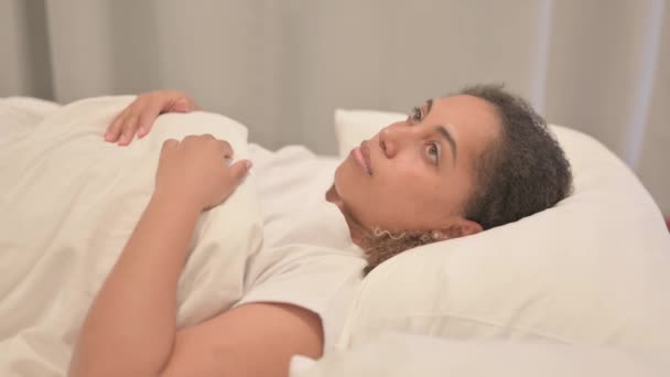 Side View Pensive African American Woman Sleeping Bed — Stok Video