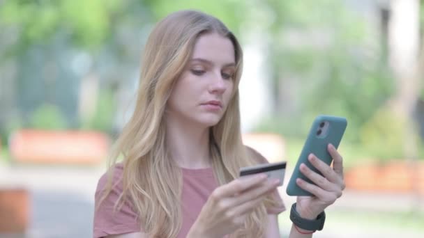 Outdoor Portrait Young Woman Shopping Online Phone — Stock Video