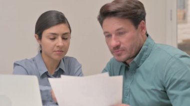 Çoklu Etnik Kişilerin Kapanışı Projeyi Tartışıyor