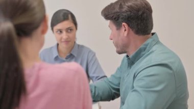 Yıllık Raporu Tartışan Çoklu Etnik Halkın Kapanışı