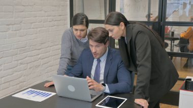 İş Ortakları Ofis Kaybına Tepki Verdi