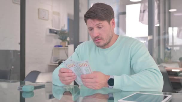 Casual Man Counting Money Work — Stock Video