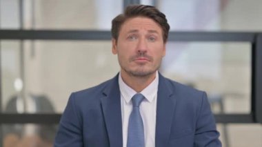 Yeni Fırsatlar Arayan Orta Çağ İşadamı Portresi