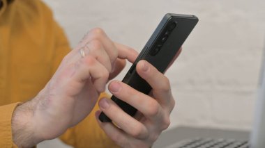 İş adamının Kapanışı Telefon Kullanma, Daktilo