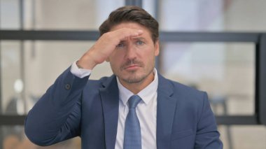 Yeni Fırsatlar Arayan Orta Çağ İşadamı Portresi