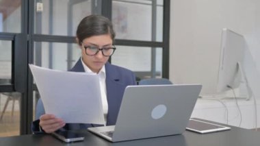 Hintli İşkadını Yeni Evrak Sonuçlarını Eleştirdi