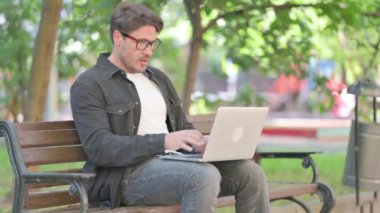 Laptop 'ta Kayıp Orta Çağ Adamı