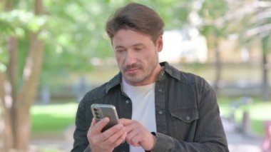 Ortaçağ Erkeğinin Portresi Açık havada Sonuçlar İçin Heyecanlı