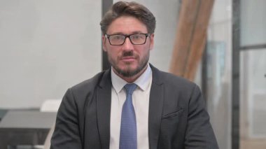 Şok Olmuş Orta Çağ İşadamının Kayıp Portresi