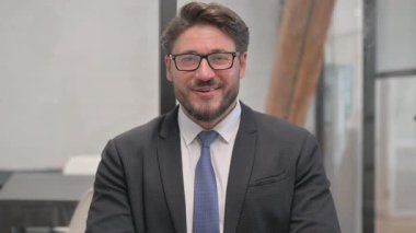 Orta Çağ İşadamı Video Sohbeti Yapıyor