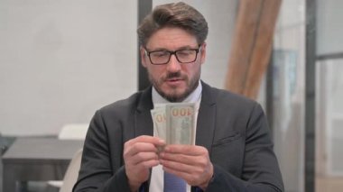 Orta Çağ İşadamı 'nın Para Sayan Portresi