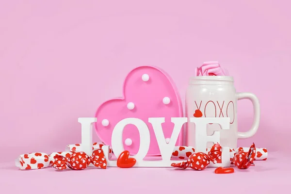 Decoração Dia Dos Namorados Bonito Com Sinal Texto Amor Corações — Fotografia de Stock