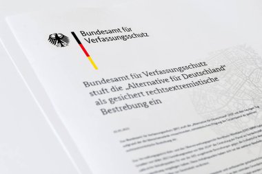 Almanya - 05.05.2025: Almanya 'nın' Anayasayı Koruma Federal Ofisi 'Alternatif Deutschland' ı onaylanmış aşırı sağcı bir çaba olarak sınıflandırıyor..