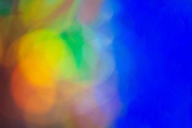 Mavi, sarı, turuncu neon renkli soyut arka plan. Etkinlik, parti, karnaval, tatil, diğer etkinlikler için arka plan. Boşluğu kopyala